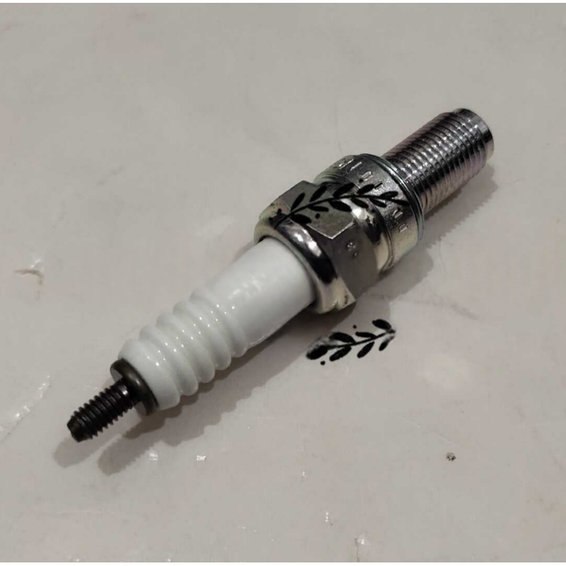 หัวเทียนสำหรับรถมอเตอร์ไซค์เบเ - Motorcycle Spark Plug บทวิจารณ์และราคา